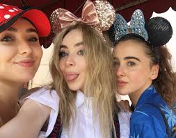 It's pretty impossible to go to a disney park and not get a pair of minnie mouse ears to wear around all day. Disney S Rose Gold Minnie Mouse Ears Are Taking Over Instagram Allure