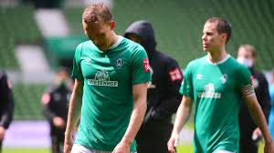 Hans carl ludwig augustinsson is a swedish professional footballer who plays for german club werder bremen and the swedish national team as. Bundesliga Report Late Wout Weghorst Strike Helps Wolfsburg Past Struggling Werder Bremen Eurosport