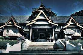 Paul, ia bukanlah istana sultan melaka yang sebenar, sebaliknya hanya replika yang dibina semula berdasarkan catatan sejarah melayu yang menggambarkan keunikan seni bina istana melayu di zaman pemerintahan sultan. History Buff The Blog Of Yusrin Faidz Yusoff Istana Kesultanan Melayu Melaka