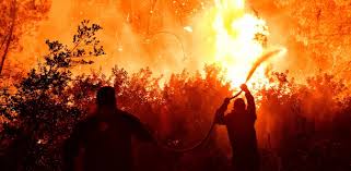 Σε εξέλιξη βρίσκεται πυρκαγιά που εκδηλώθηκε, πριν από λίγο, στην περιοχή άγιος νικόλαος, στη σαλαμίνα. Fwtia Ston Sxino Beltiw8hke H Katastash Sta Geraneia Orh Olonyxtia Maxh E8nos