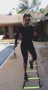 Zoe Saldana Post Baby Workout Routine And Diet Plan As Per Her Trainer Ramona Braganza Healthy Celeb Zoe Saldana Baby Workout Morning Workout