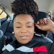 Dionne Kidd's Instagram, Twitter & Facebook