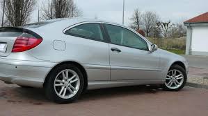 Aby sprawdzić ile przejechaliśmy od ostatniego serwisu należy 2x w ciągu sekundy nacisnąć 0 na liczniku. Mercedes Klasa C W203 Silniki Dane Testy Autocentrum Pl