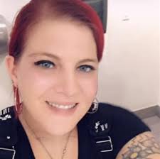 Jessica Kamps's Instagram, Twitter & Facebook