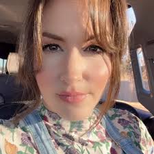 Are white geese belly feathers a sign of being skinny?