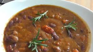 La zuppa di fagioli e castagne lesse napoletana è tipica della tradizione contadina del sud. Zuppa Di Castagne E Fagioli La Ricetta Al Sapore Di Autunno