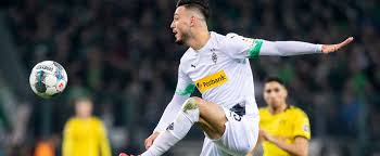 Augsburg in actual season average scored 1.50 goals per match. Borussia Monchengladbach Gelbsperre Fur Ramy Bensebaini
