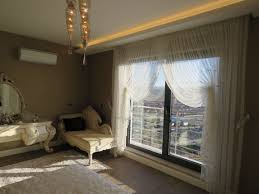 2020 yılı perde modelleri arasında priz ve rustik perde ön plana çıkıyor. Yatak Odasi Kruvaze Perde Pile Perde