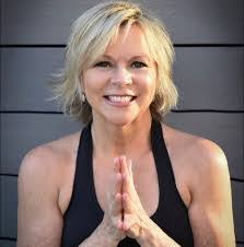 Tami Schneider's Instagram, Twitter & Facebook