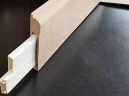 L'offre de meubles de cuisine s'articule autour des meubles bas de cuisine et des meubles hauts de cuisine, qui proposent chacun des modèles adaptés à chaque type de cuisine. Plinthe Electrique Bois A Peindre Mdf 19 X 110 Mm Bord Arrondi