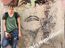 Μια ανάρτηση που έκανε στα μέσα κοινωνικής δικτύωσης η γιούλικα σκαφιδά ήταν αρκετή για να. Gioylika Skafida Apodrash Sthn Koyba Party Fm 104