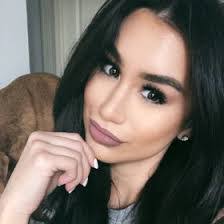 Candice Dalton's Instagram, Twitter & Facebook