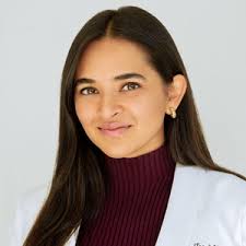 9 Best Stretch Mark Creams, Dermatologists-Ranked 2025