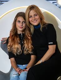 Andrea várkonyi is a 45 year old hungarian tv news. Ezzel Bosszantja Varkonyi Andit Es Bochkor Gabort A Kamaszlanyuk Ripost