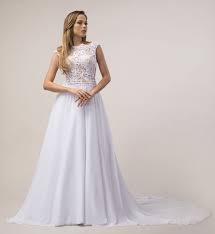 Hochzeitskleid prinzessin spitze hochzeitskleid spitze vintage brautkleid schwanger standesamt hochzeitskleider schwanger romantische hochzeitskleider hochzeit fotografieren heiraten. Brautleid Schlicht Romantisch Mit Schleppe Kleiderfreuden