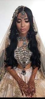 Indian Wedding Hair Down By Dyf Indian Wedding Hairstyles Wedding Hair Down Down Hairstyles