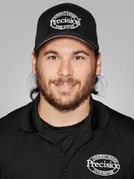 Noah Geer's Instagram, Twitter & Facebook