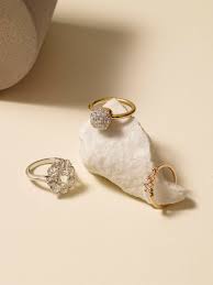 Sometimes the best engagement rings are those that have an elegant and refined touch. The Best Unique Engagement Rings The Ultimate Guide Porter