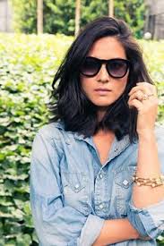 Shoulder length hair with layers on top reduces the excess weight while still maintaining the volume. 17 Wonderful Hairstyles For Thick Hair Pretty Designs Hair Styles Thick Hair Styles Short Hairstyles For Thick Hair