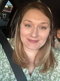 Tried coming up with two new makeup looks😊 Here is the 1st one i put  together