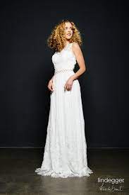 Hochwertige hochzeitskleider in großer auswahl an brautkleider brautjungfernkleider,blumenmädchenkleider und mehr modische hochzeitsmode. Brautkleid Nya Kuss Die Braut Kollektion 2020 Brautmode Brautkleid Braut