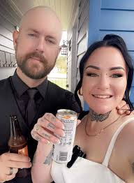 Can someone remove the bottle and bring my son closer 🙃 TiA