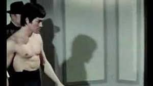 Bruce lee a sárkány közbelép teljes film magyarul videa / bruce lee tombolo okol 1972 teljes film magya videa. Jobban Verekedett Mint Barki De Felistenne Csak Halalaban Valt 24 Hu