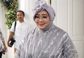 Rina gunawan yang meninggal sempat menginspirasi banyak wanita yang ingin langsing dan rina gunawan berhasil menurunkan berat badan dengan lebih banyak. Sebelum Meninggal Rina Gunawan Masuk Rumah Sakit 10 Hari Lalu