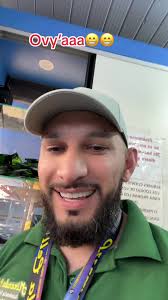 Humor y agradecimientos en CDE