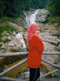 Air terjun yang di kenal sejak tahun 1937 yaitu pada zaman pemerintahan belanda yang ditandai. Air Terjun Lata Iskandar Tapah Part Of Me