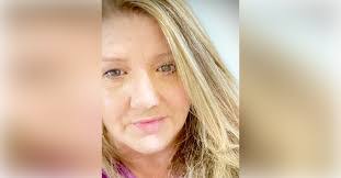 Gina Roark's Instagram, Twitter & Facebook