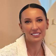 We made it to another weekend. <pause for applause> haha. Seriously, I have  a topic that I think we will all have some insight or stories to share. 🔥  The Luxury Language