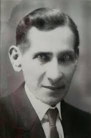 BOTICA SOLERA. Manuel Solera Villegas & Juana Eugenia Valverde. Fundadores  y creadores de Botica Solera. En una esquina de barrio México se construyó,  cerca de 1930, un edificio inspirado en el icónico