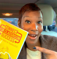 Tracey Pitts's Instagram, Twitter & Facebook