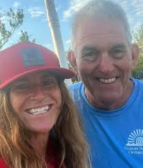 Triathlon-Team-Triumph-Barb-Martz-with-volunteer-Jeff-Owens