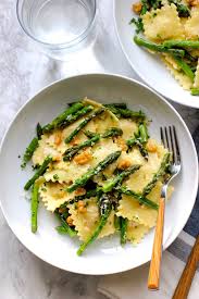ravioli with sauteed asparagus and