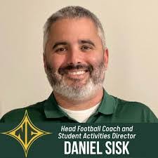 Daniel Sisk's Instagram, Twitter & Facebook