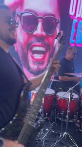 Pouquinho de ontem!!!🎶🎶Chama no swing @eduardobateraofc 🥁🎸💥💥💥 , .,  ., #baixonatural #batera #groove