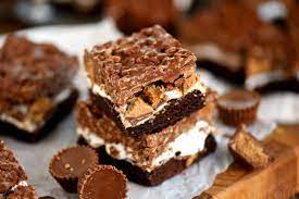 Unsweetened chocolate will give you the richest, most chocolatey brownies ever. Reese S Marshmallow Brownie Bars Mom On Timeout