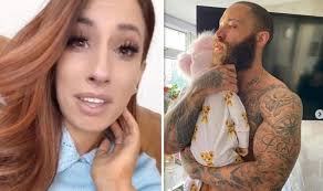 Former uk soccer player turned reality tv star, ashley cain, has announced on social media that his baby daughter, azaylia, died on saturday after battling a rare, aggressive cancer. Uqmqyunsuyukom