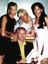 Discover contacts, directions, opening hours and all the available collections. Gianni Versace The Man Who Brought Fashion And Entertainment Together The Etimes Photogallery Page 10