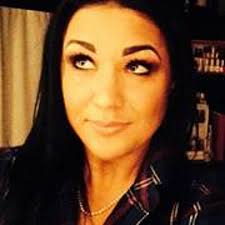 Emily Stoffels's Instagram, Twitter & Facebook