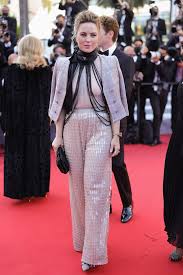 January 8, 2021 by cnw123 team. Melissa George Wore Armani Prive To The De Son Vivient Peaceful Cannes Film Festival Premiere Gossip Best Soundcloud Rappers 2019