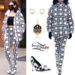 La cantante dua lipa ha desatado montones de reacciones de sus fan tras revelarse la portada del mes de febrero de la famosa revista rolling stone, en la cual la británica es la protagonista. Dua Lipa Rolling Stones Magazine Steal Her Style