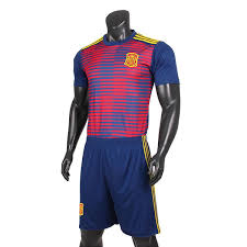 Độ tuổi trung bình đội hình xuất phát là 26,6 tuổi và 11 cầu thủ đá chính có tổng cộng 181 lần ra sân trong màu áo đội tuyển quốc gia (đtqg). So Gia Quáº§n Ao Tay Ban Nha Training Ngay Hom Nay Viá»‡t Gia Tá»'t