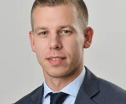 Magyar pétert nevezte ki a diákhitel központ (dk) zrt. Uj Vezerigazgato A Diakhitel Kozpont Elen Azuzlet