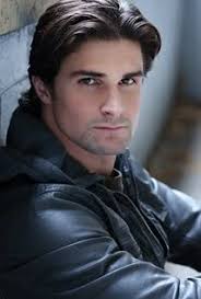 Ryan Ware介绍_图片_作品-猫眼电影