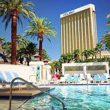 Splashy Days Are Here Again Delano Beach Club Is Now Open Delano Las Vegas Mandalay Bay Hotel Las Vegas