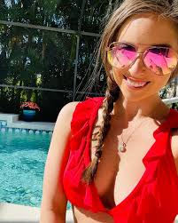 Christmas in sun > snow… . . . . . . . #sunshine #venice #Florida #FLwx  #floridaweather #sunshinestate #Christmas #holidays #meteorologist #Indiana  #indianapolis #sunoversnow