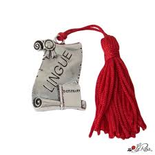 Idee Bomboniere Laurea Ciondolo Pergamena Metallo Laurea In Lingue Straniere Facolta Di Lingue Orientali Laureinlingue Bomboniere Laurea Fai Da Te Laurea